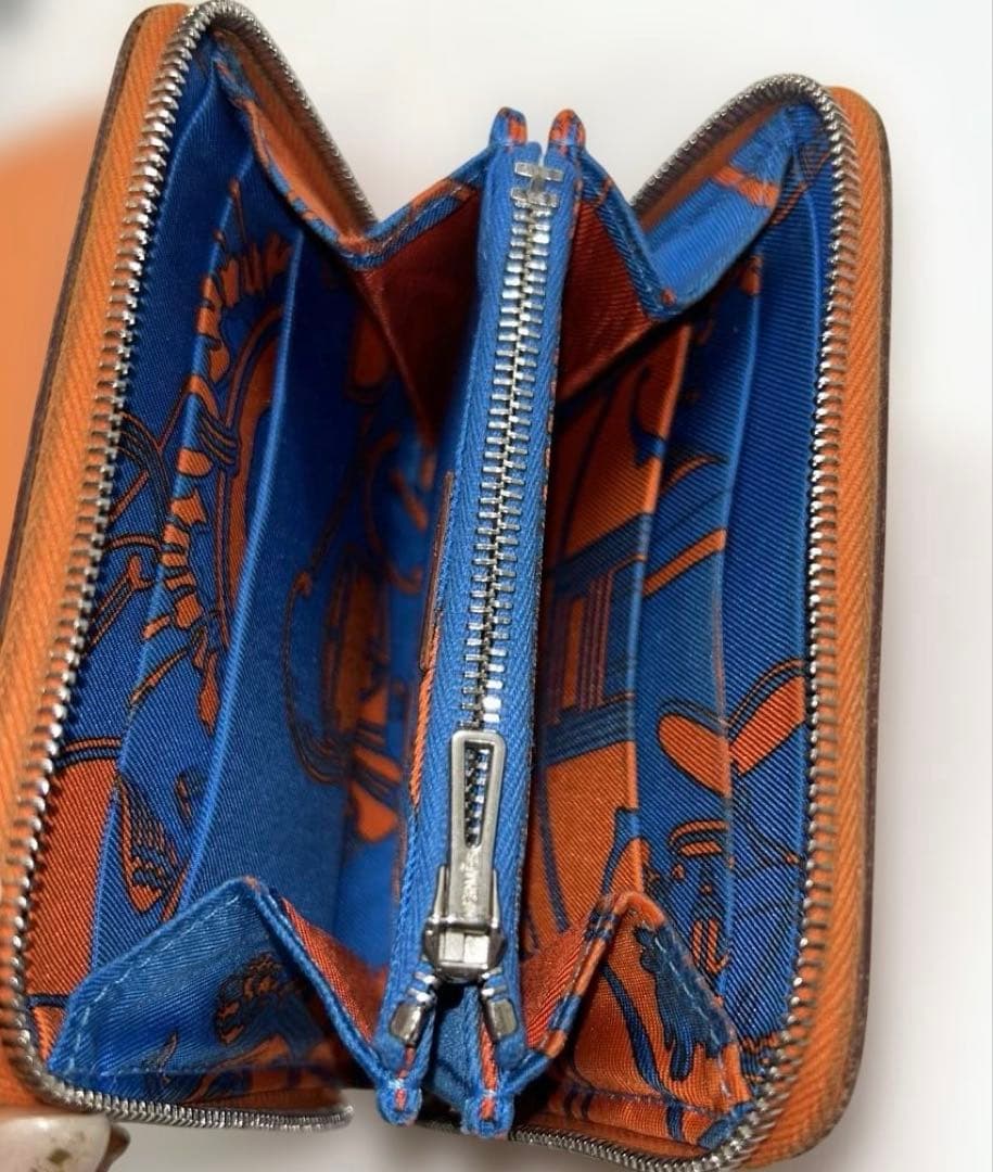 HERMES アザップ　オレンジ シルクインコンパクト箱付き