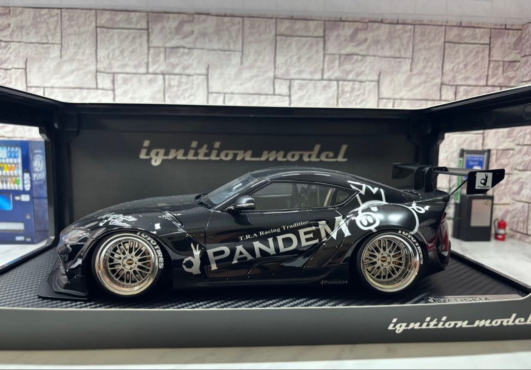 1/18ミニカー トヨタスープラ　　パンデム【新品】ブラック