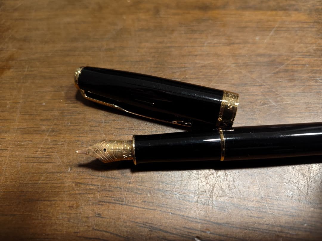 Parker Sonnet 万年筆 黒 インクカートリッジ付き