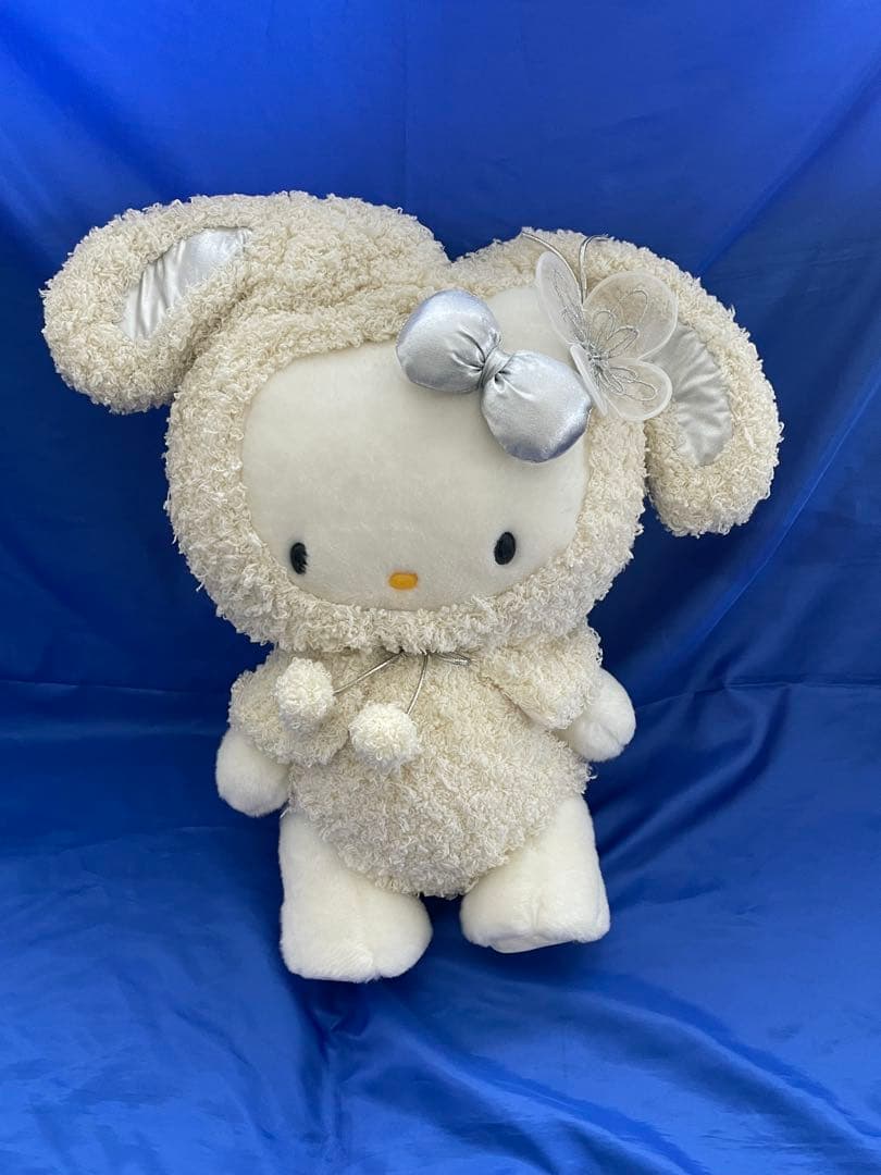 vivitix限定　ハローキティ　うさぎ　ぬいぐるみ
