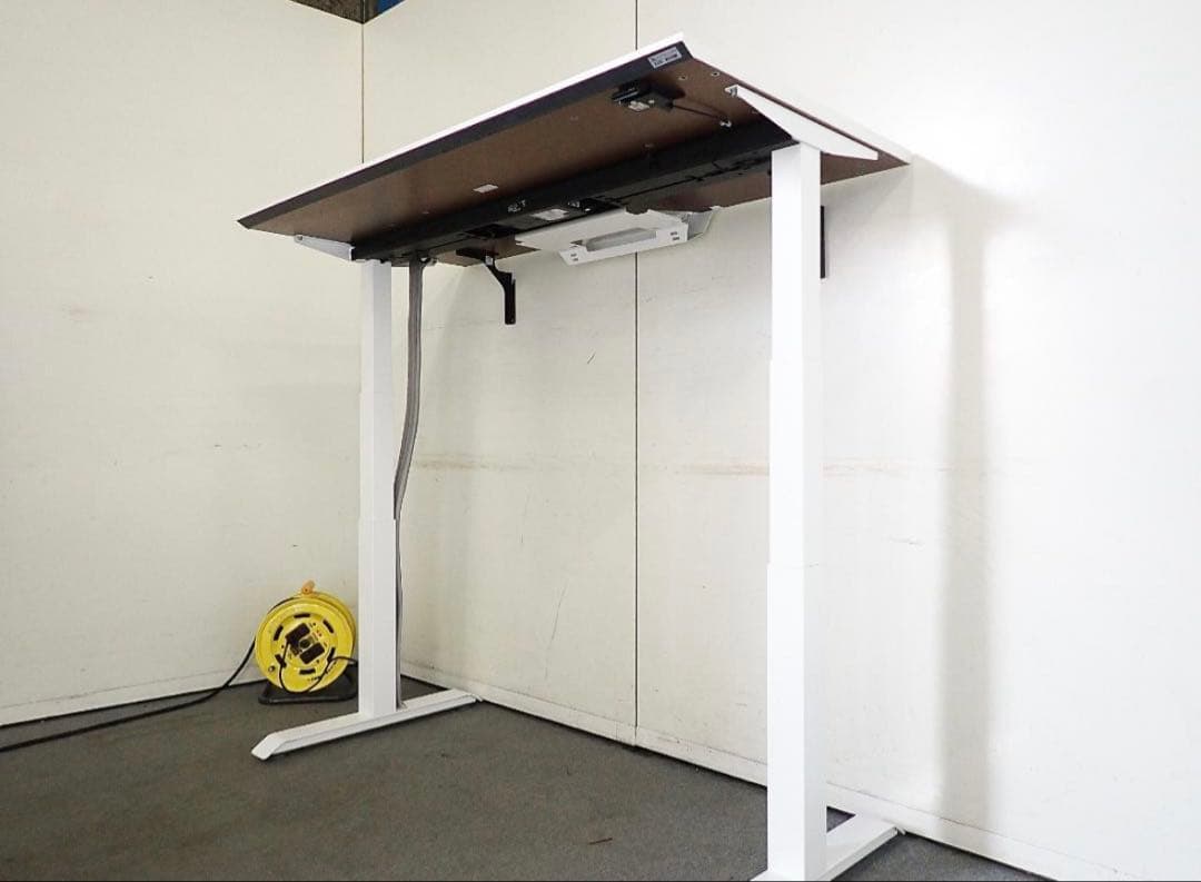 コクヨ 電動昇降デスク シークエンス 幅135 ホワイト パソコンデスク