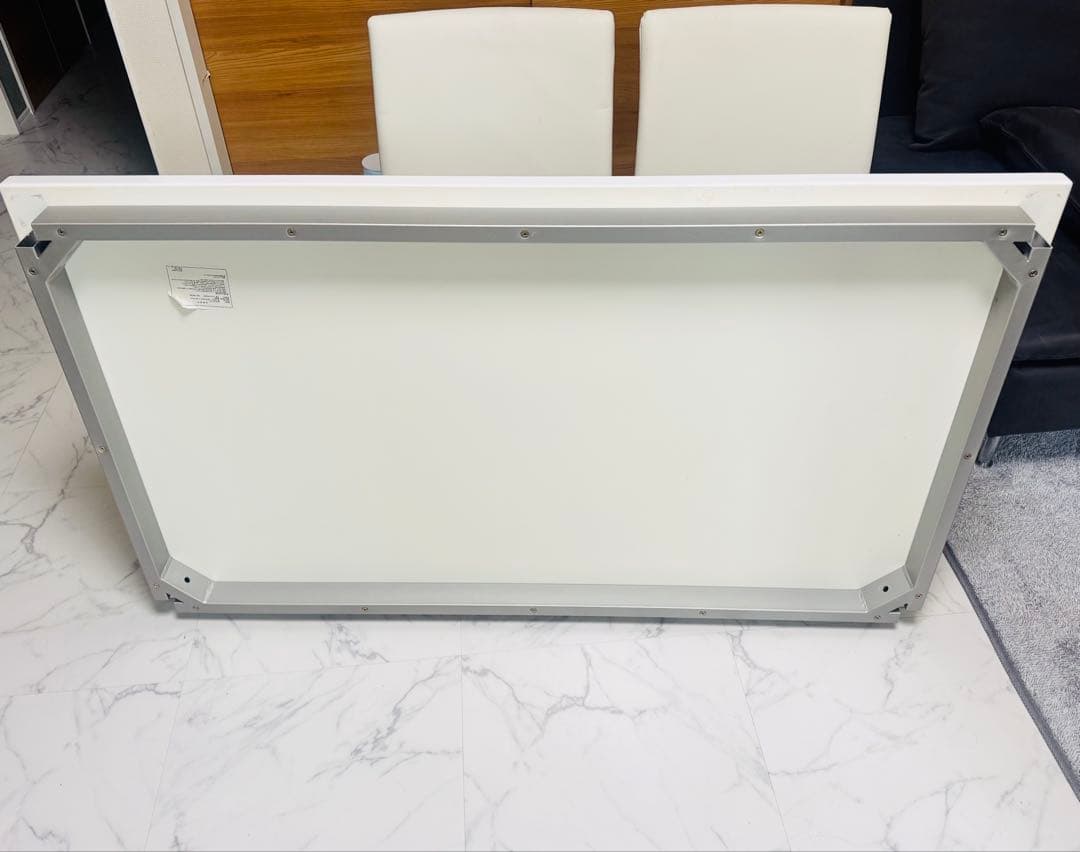 ホワイトダイニングテーブルと椅子4脚セット