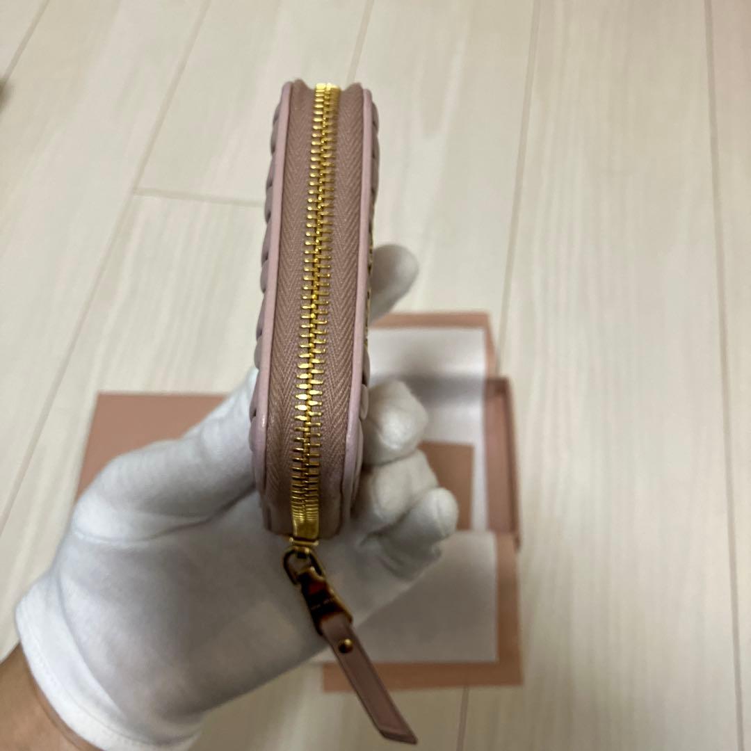 ⭐️未使用級⭐️ MIU MIU マテラッセ　コンパクトウォレット　ゴールド金具