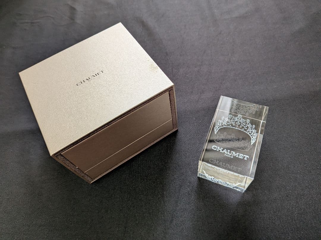 非売品 ショーメ アクリルペーパーウエイト