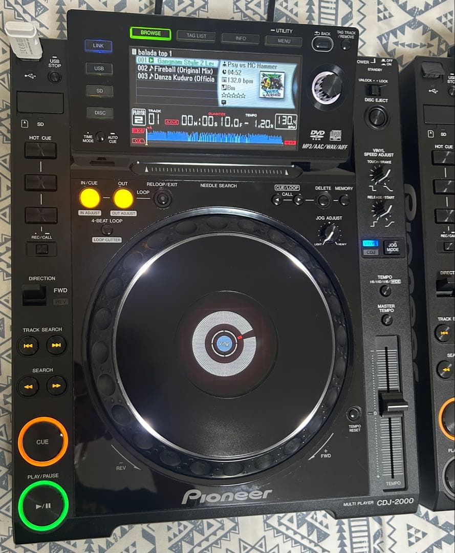 CDJ-2000 2台
