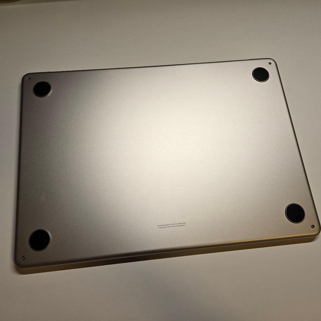 MacBook本体 MacBook Air (M2, 2022) FLY13J/A