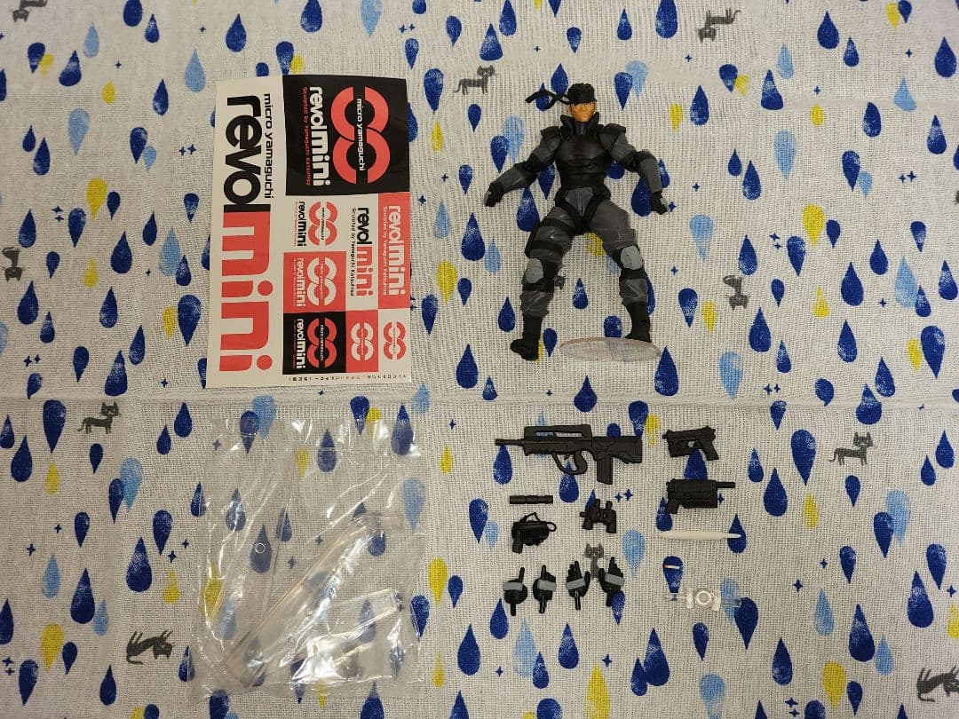 リボルテックミニ　メタルギアソリッド　スネーク