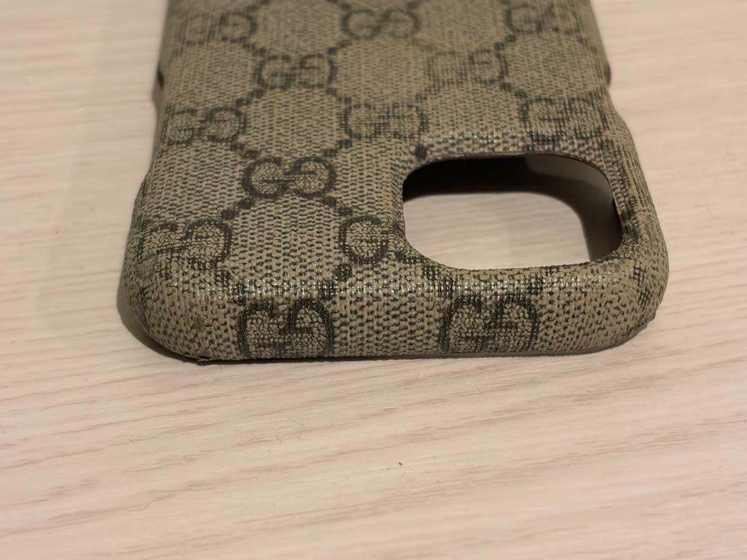 GUCCI iPhone15 ケース オフィディア GGスプリーム