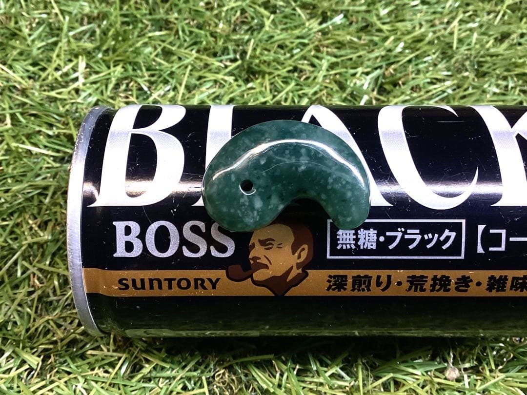 ✳翡翠製御守り 濃厚青緑色 鑑別書付　糸魚川翡翠*入りコン沢勾玉　鑑別書付の本物