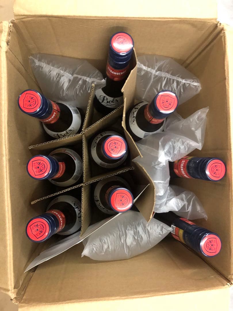 新ラベル　Bols ストロベリーリキュール 700ml 9本セット