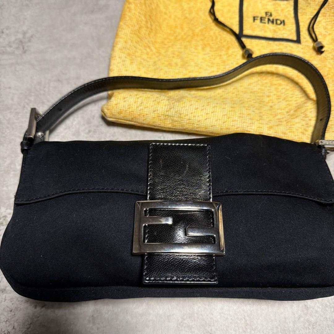 美品　FENDI フェンディ マンマバケット ハンドバッグ ブラック ジャージー