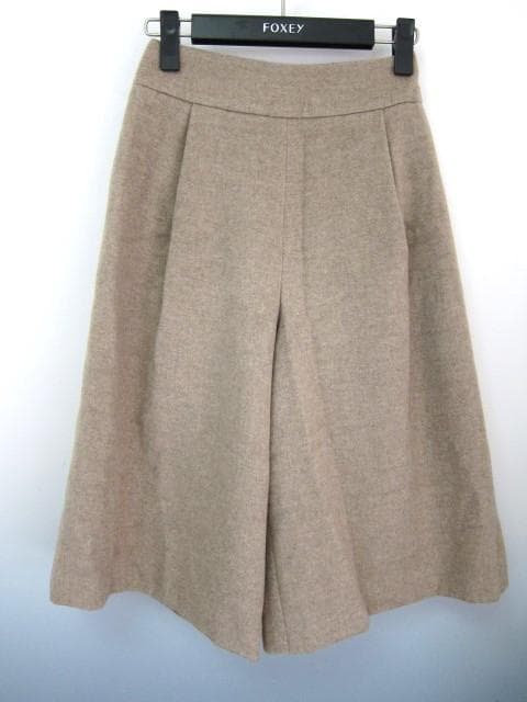 フォクシー 美品 ベージュ キュロット カシミヤショートカシミア￥121,000