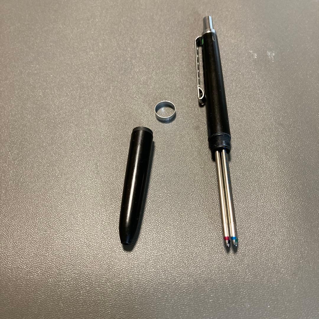 モンブラン　カレラ4色ボールペン