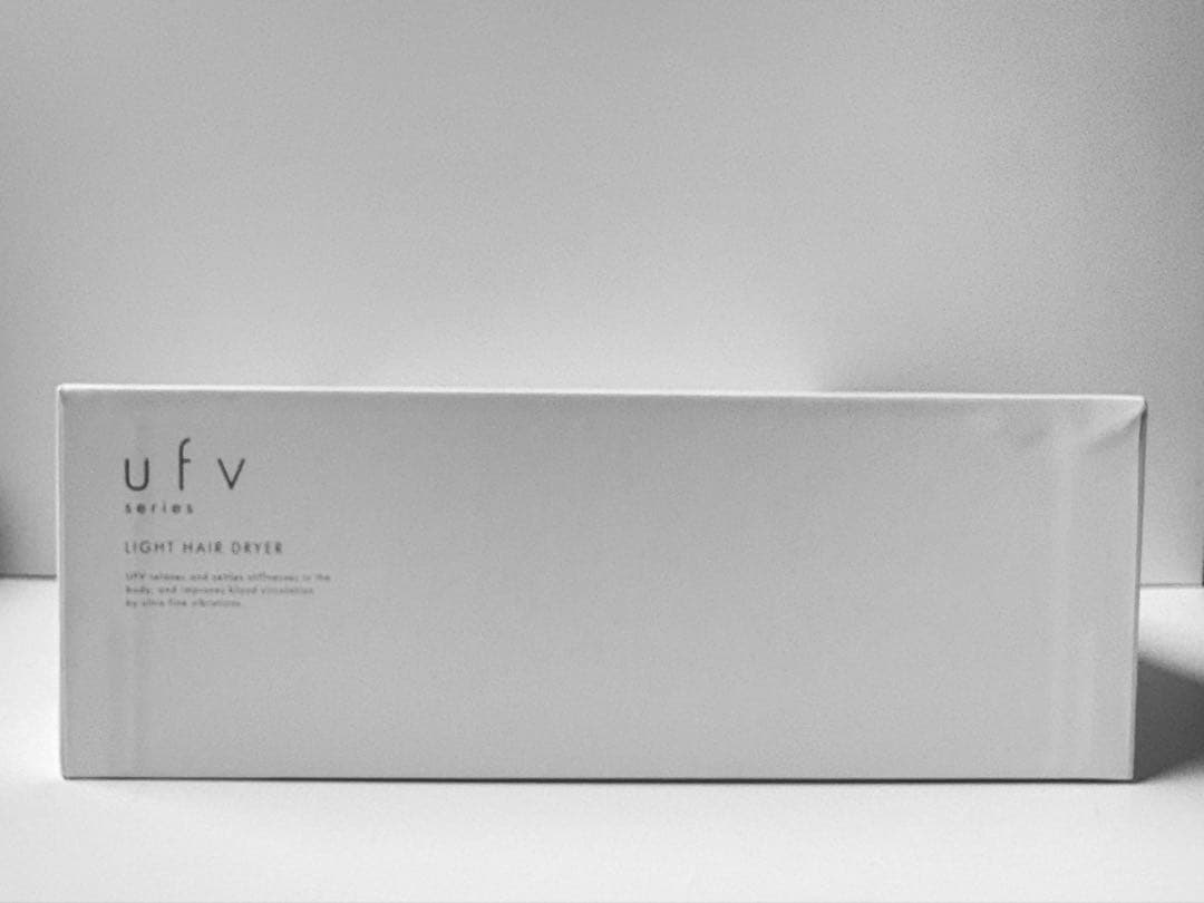 【新品未使用】ufvライトヘアドライヤー