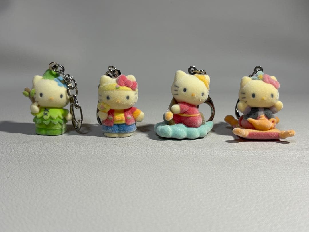 ハローキティ フロッキーキーホルダー4種セット