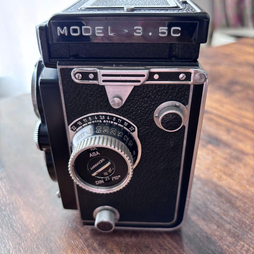 Rolleiflexローライフレックス3.5B 付属品付き　ジャンク品　二眼レフ