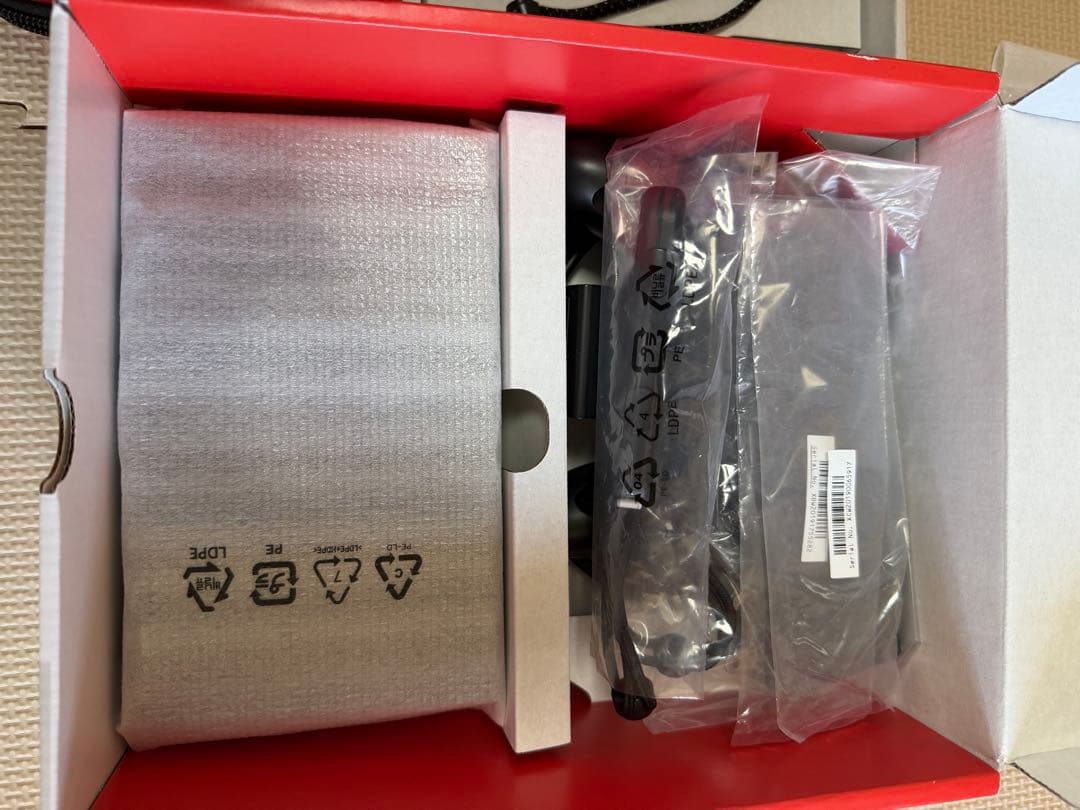 Nintendo Switch 本体 バッテリー強化版　赤/青/緑/紫