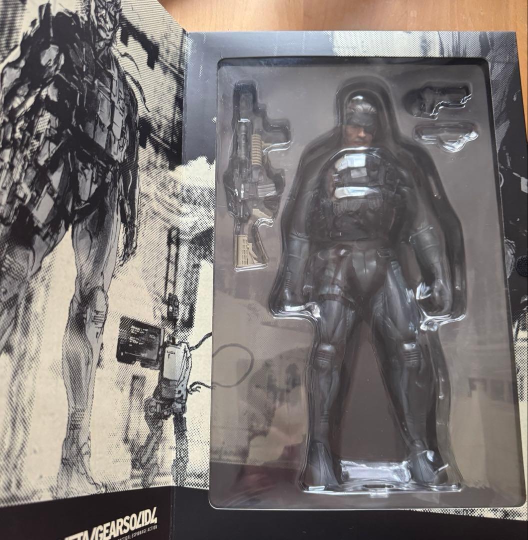 未開封 希少RAH メタルギアソリッド4 オールド・スネーク 雷電 2体セット