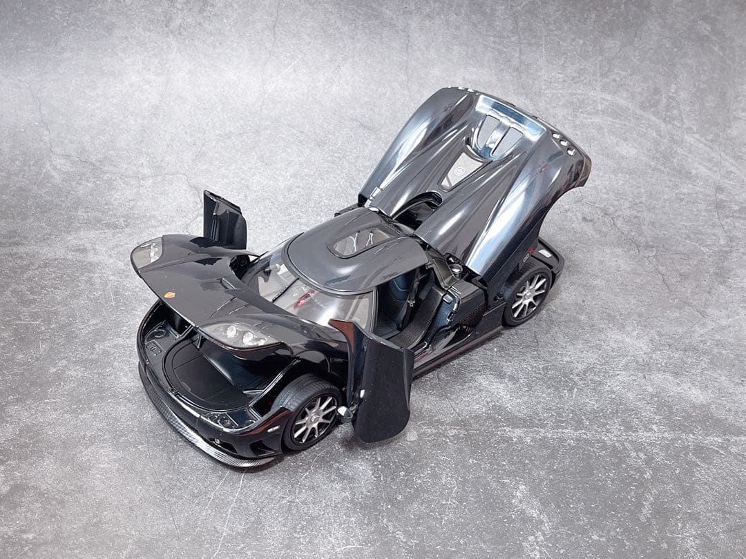 オートアート 1/18 ケーニグセグ Koenigsegg CCX