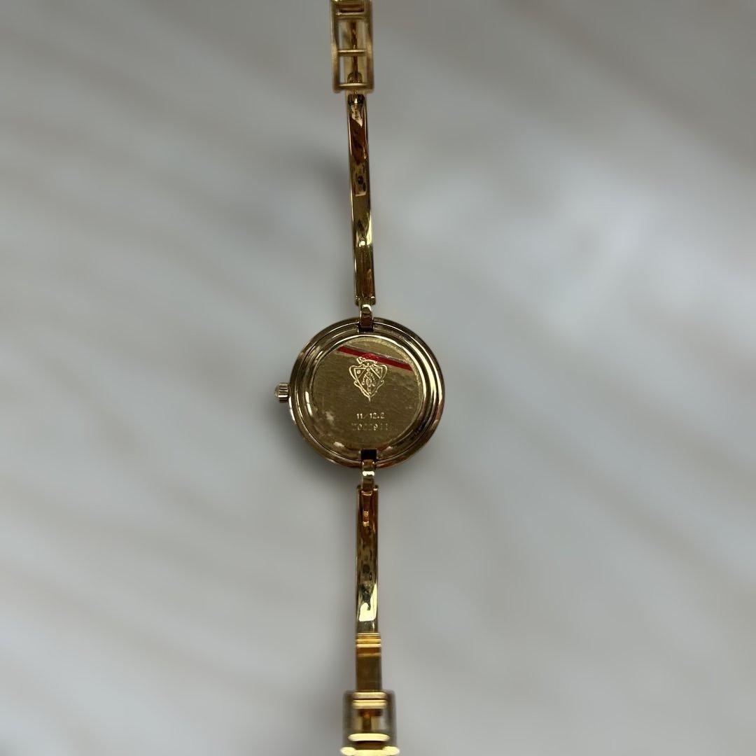 GUCCIグリーンベゼル アナログ時計 金属バンド