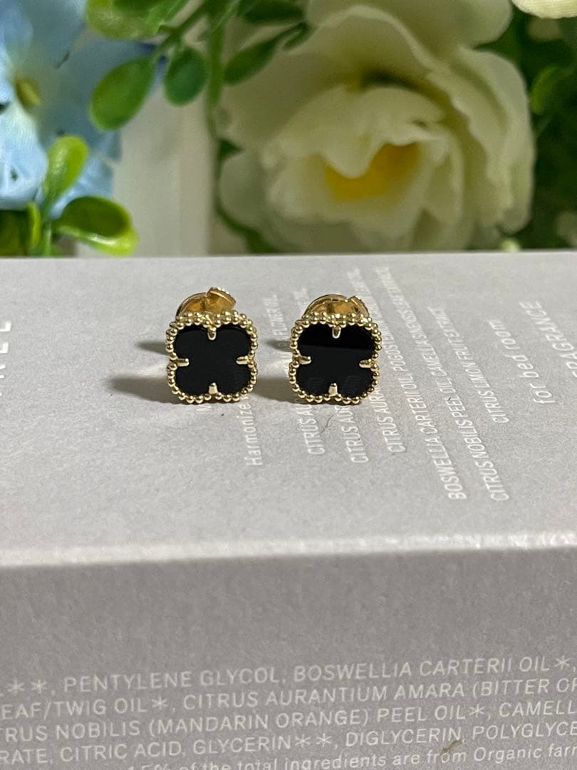 オニキスピアス　k18 新品