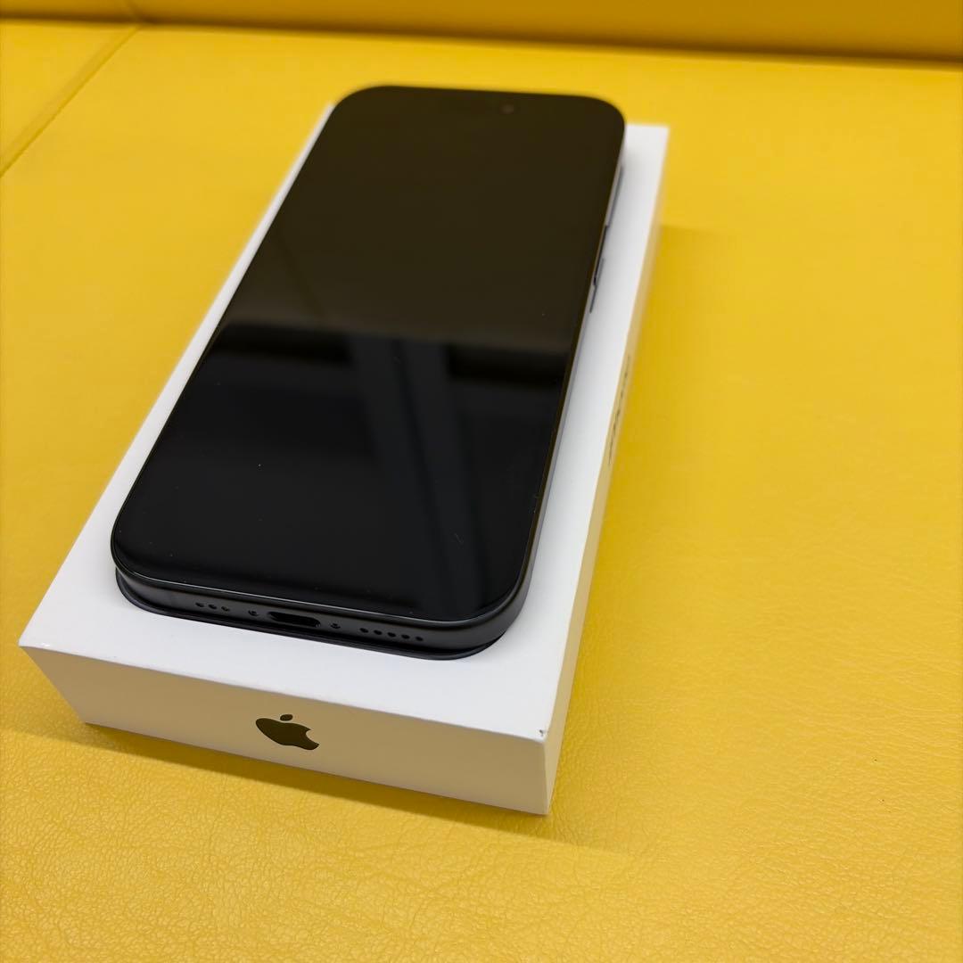 Apple iPhone 15ブラック 本体 SIMフリー512gb