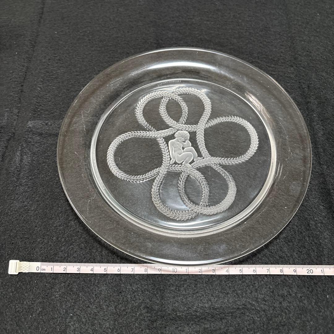 ラリック プレート