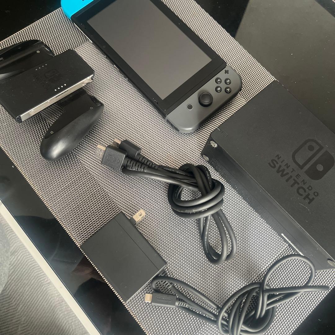 Nintendo Switch 本体 青/黒 ドック付き