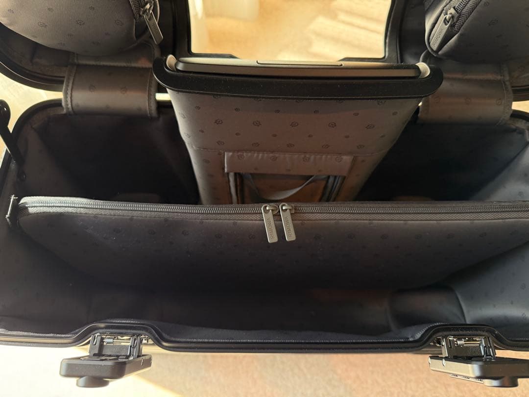 RIMOWA ORIGINAL PILOT リモワパイロット　ブラック