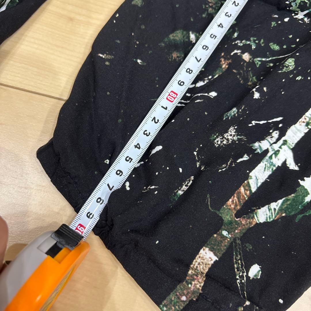 groundY サルエルパンツ ブラックとグリーンのグラフィック