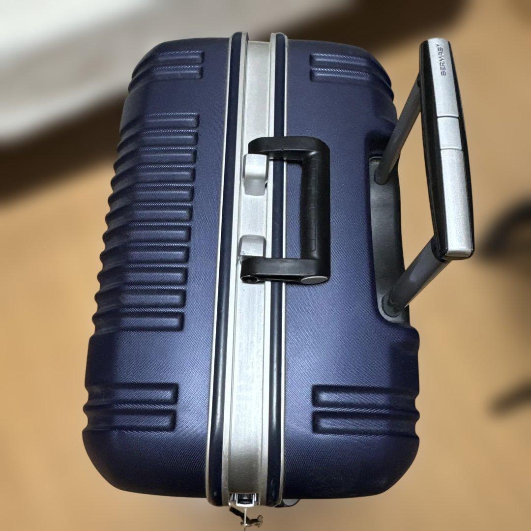 BERMAS スーツケース特大116L TSAロック付き