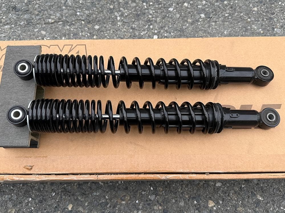 美品　MF10 フォルツァ 純正リアサスペンション