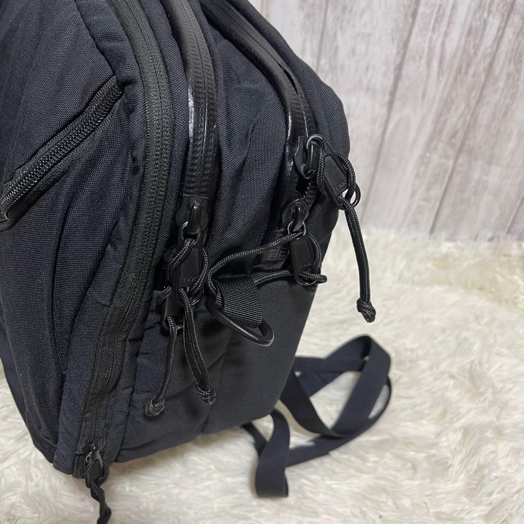 古着◎おこめちゃん　ミステリーランチ ブリーフケース 22L 黒