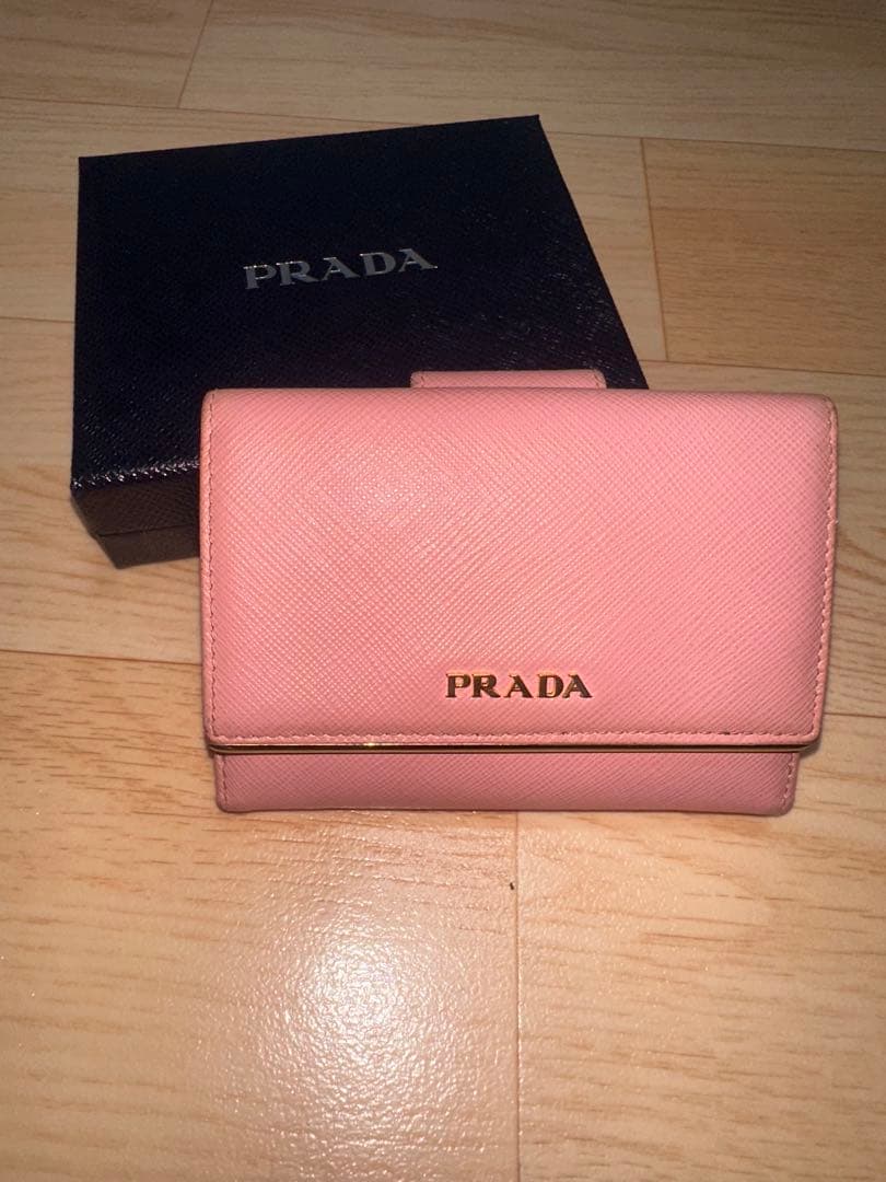 PRADA 二つ折り財布 レザーピンク