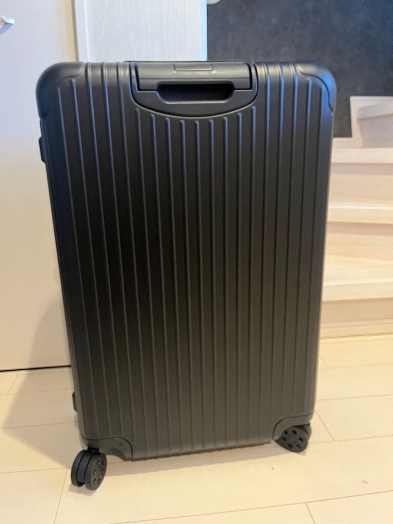 リモワ　キャリーケース　新品未使用　スーツケース