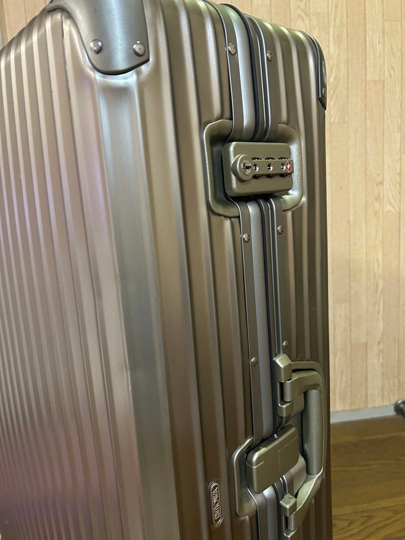 【美品】 RIMOWA TOPASチタニウム 98L 4輪