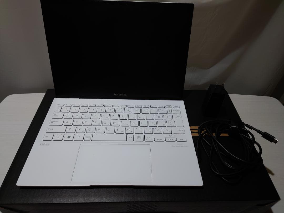 ASUS Zenbook S 13 OLED 13.3型 リファインドホワイト