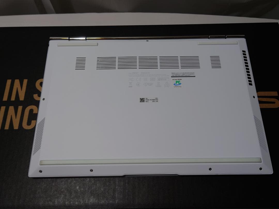 ASUS Zenbook S 13 OLED 13.3型 リファインドホワイト