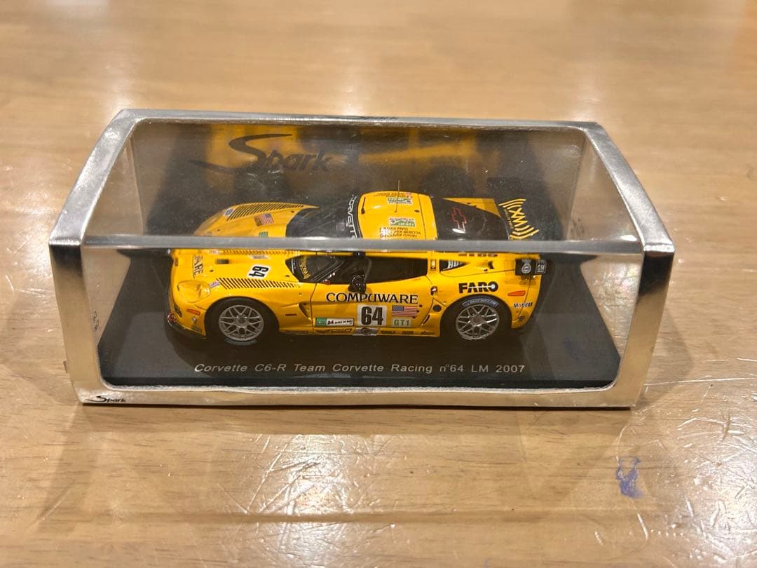 Spark Corvette C6-R コルベット　ミニカー 廃盤品