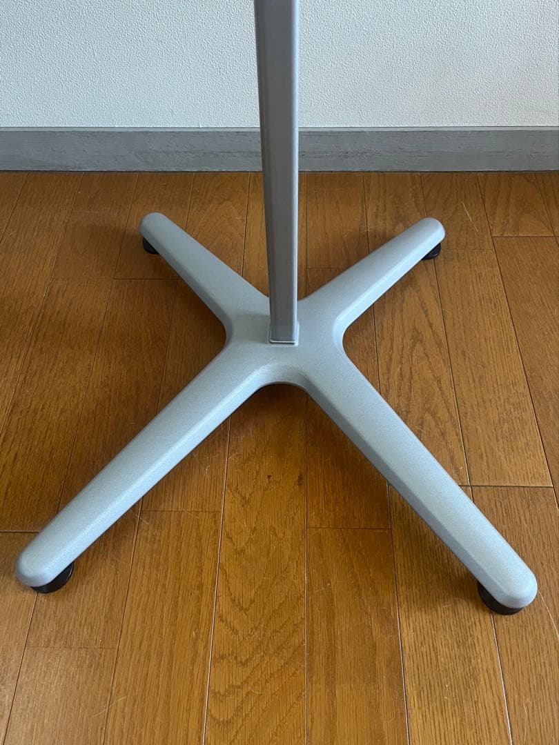 オカムラ Alt Cafeサイドテーブル　シンプルモダン ミニデスク　美品　白