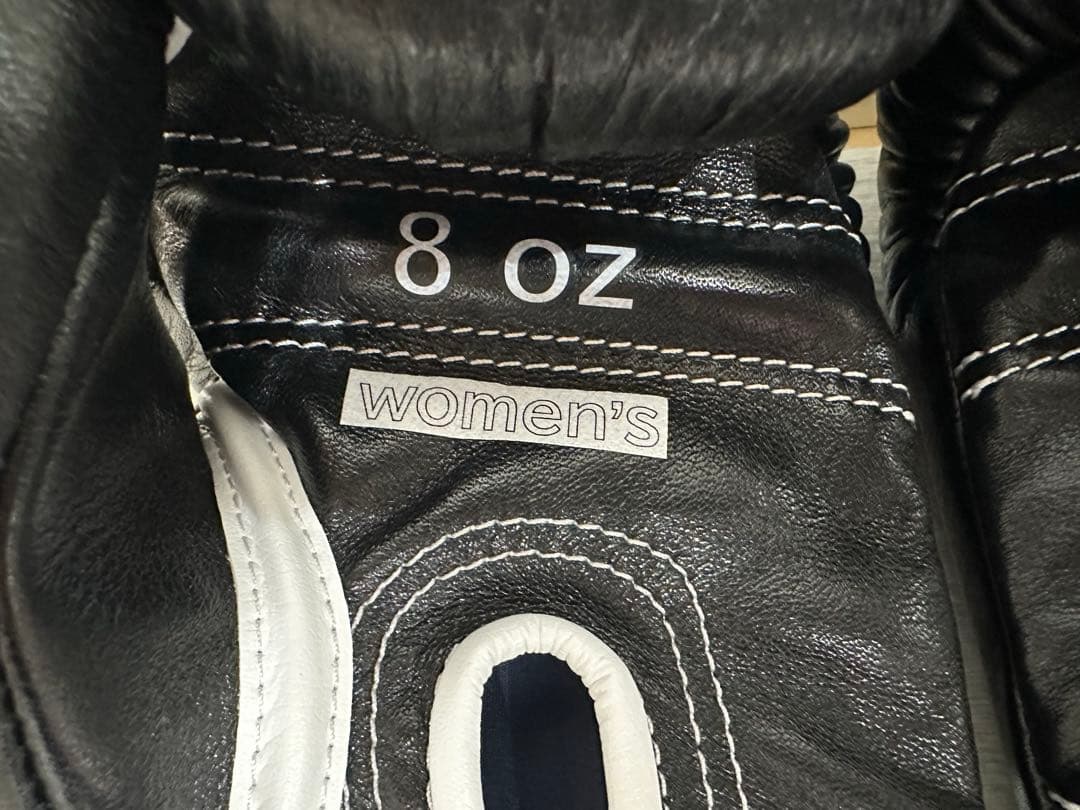 イサミ　BOXER ボクシンググローブ 8oz 女性用 ブラック