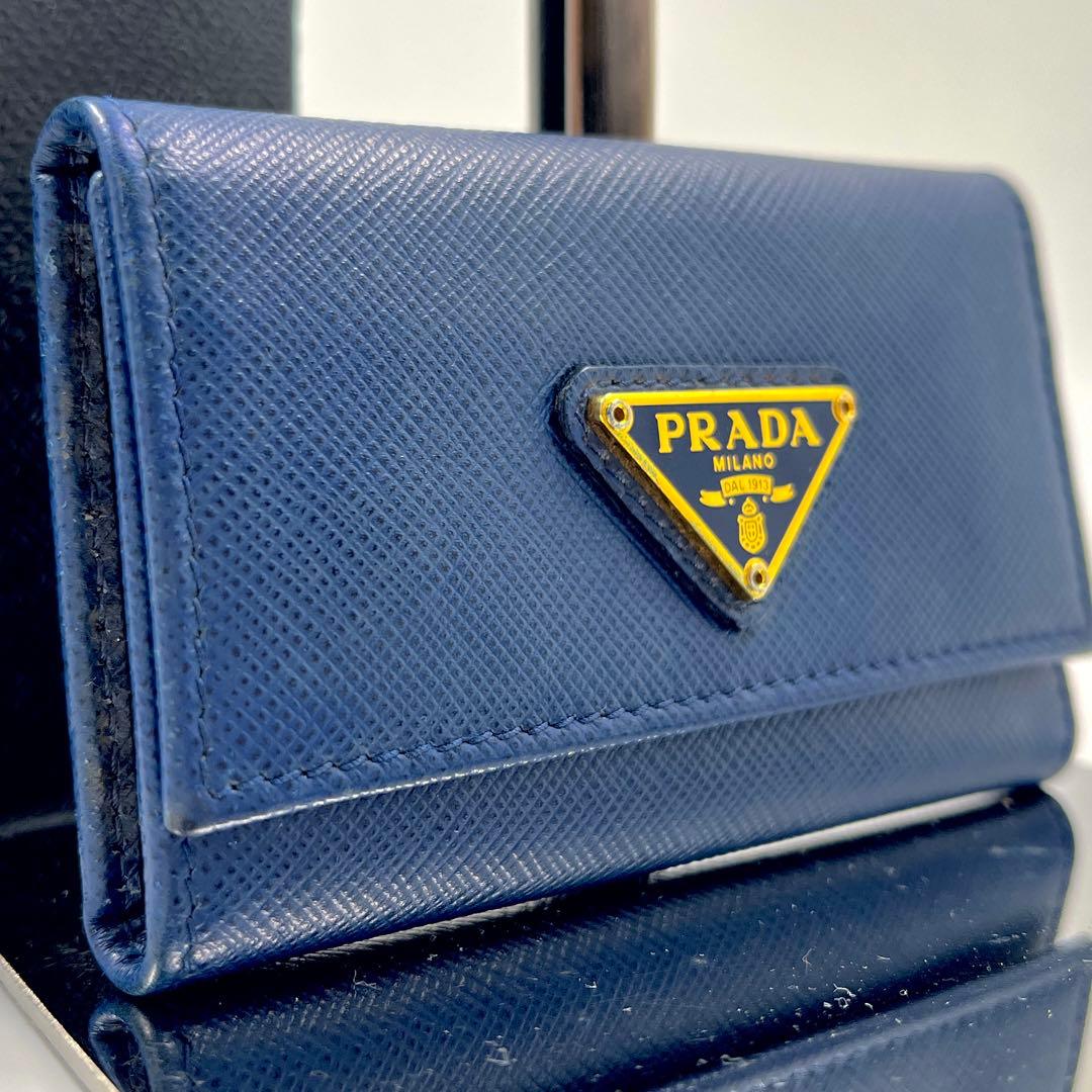 【美品 付属品完備】プラダ キーケース 三角ロゴ サフィアーノレザー 6連 青色