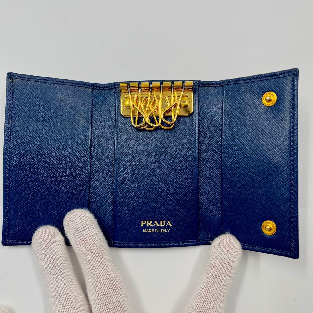 【美品 付属品完備】プラダ キーケース 三角ロゴ サフィアーノレザー 6連 青色