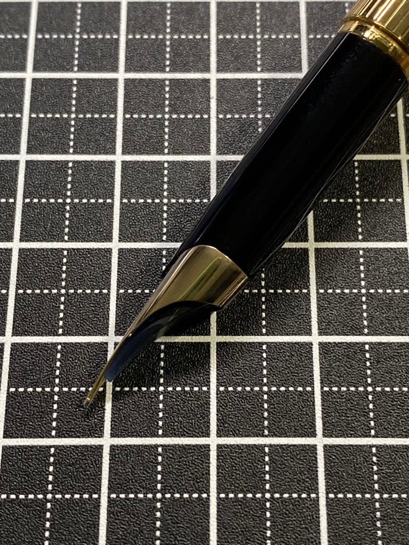 PILOT GRANDEE Gold-Stripe 万年筆　字幅F