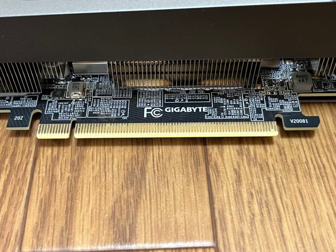 GIGABYTE RTX 3070 グラフィックボード