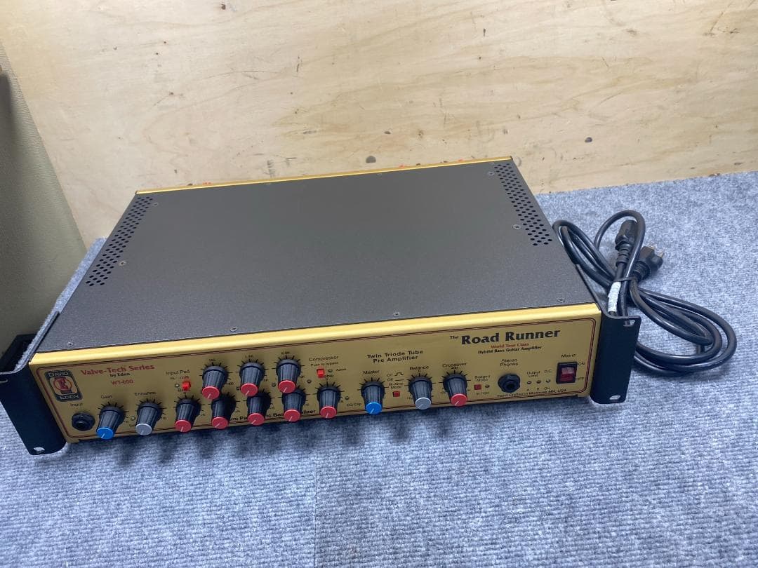EDEN Road Runner WT-600 ベースアンプ ヘッド