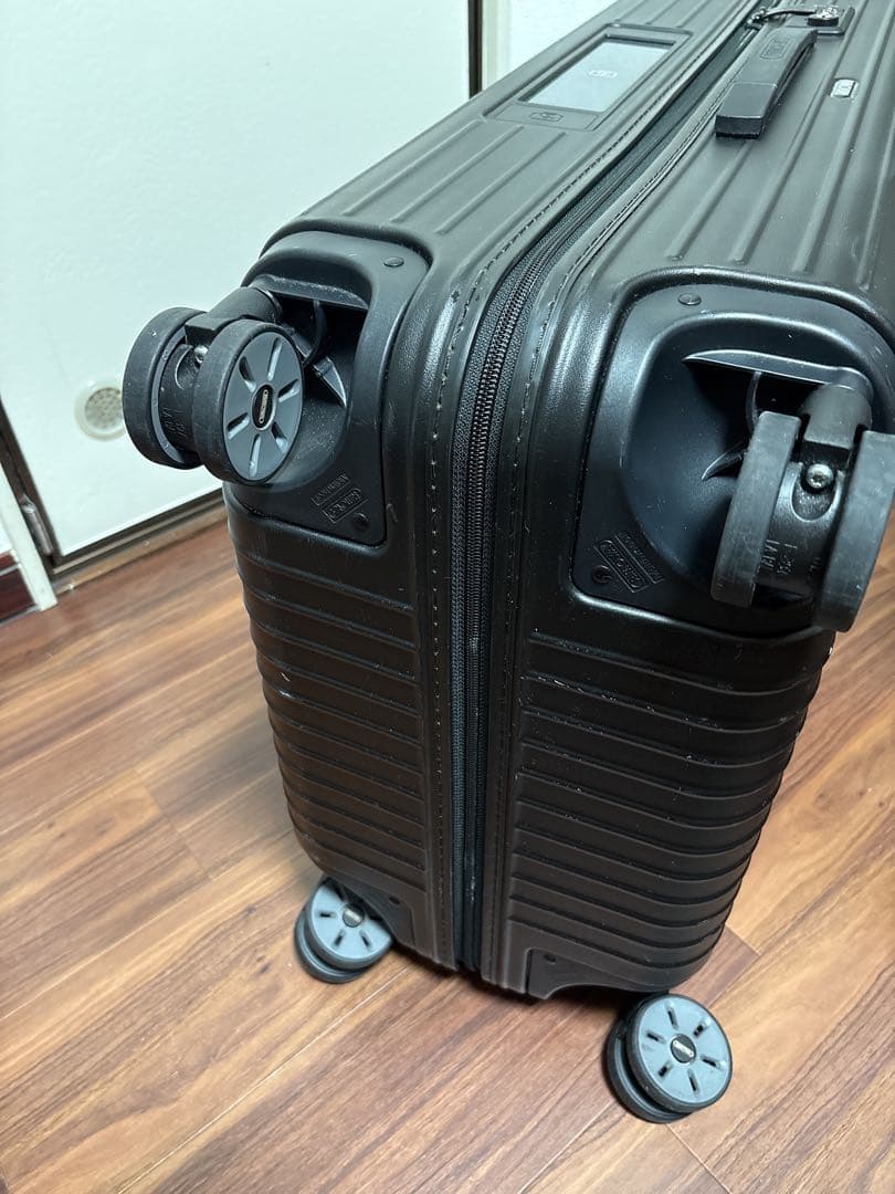 リモワ サルサ TSAロック マットブラック RIMOWA SALSA 86L