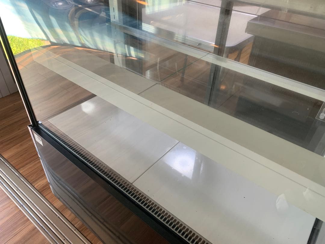 冷蔵ショーケース サンデン