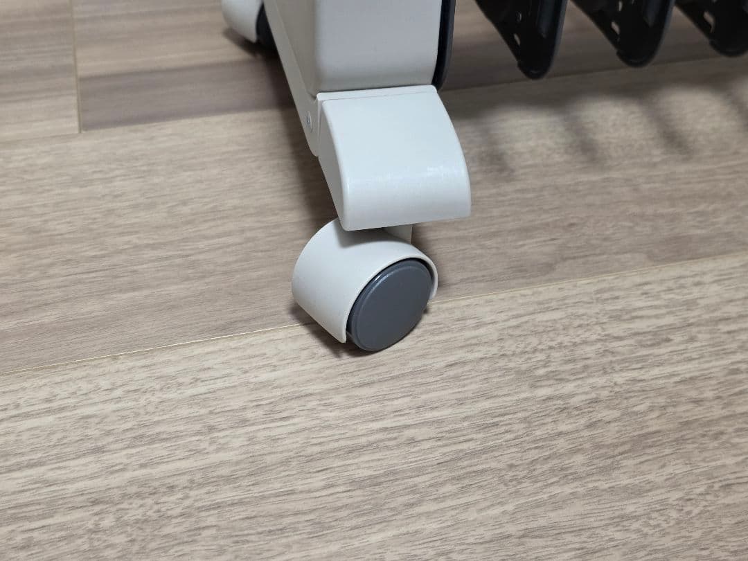 デロンギ ヴェルティカルド オイルヒーター RHJ21FO812-GY