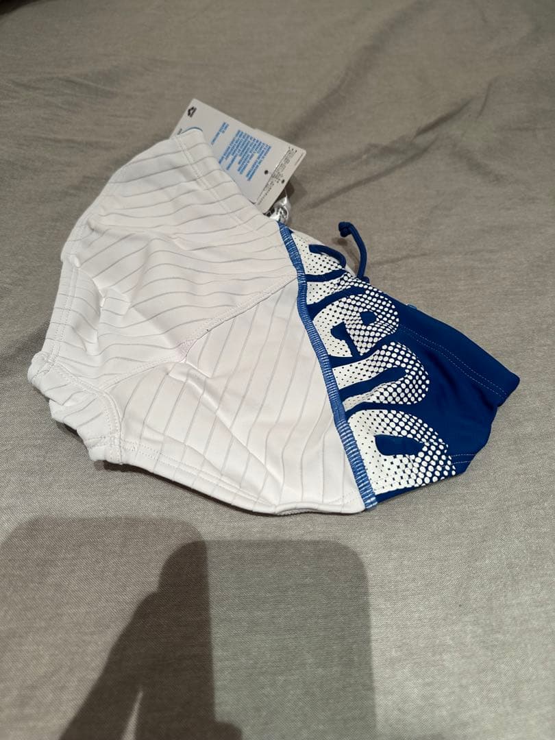 arena 競パン ホワイト×ブルー 【希少】